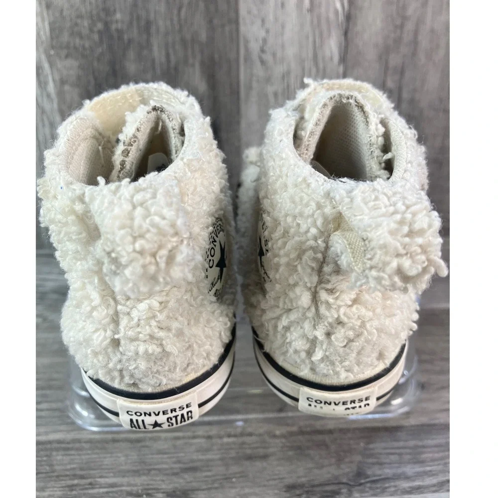Converse Chuck Taylor All Star Infant 6 Sherpa Polar Bear High Top Shoes A07960C
